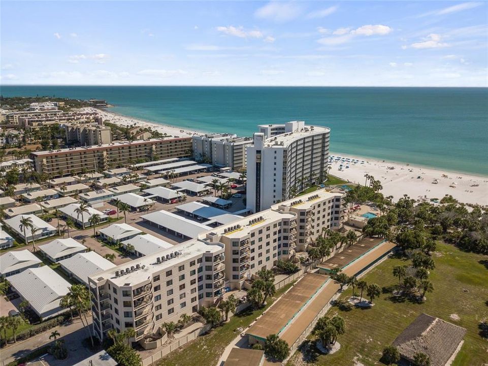 For Sale: $1,170,000 (2 beds, 0 baths, 1263 Square Feet)