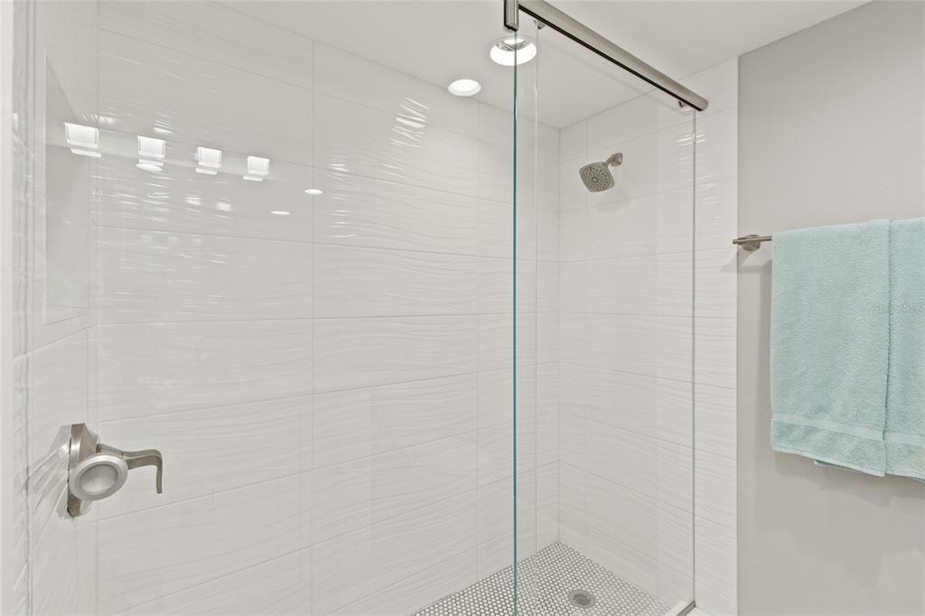 For Sale: $1,170,000 (2 beds, 0 baths, 1263 Square Feet)