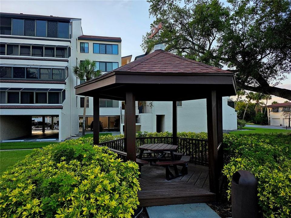 For Sale: $1,170,000 (2 beds, 0 baths, 1263 Square Feet)