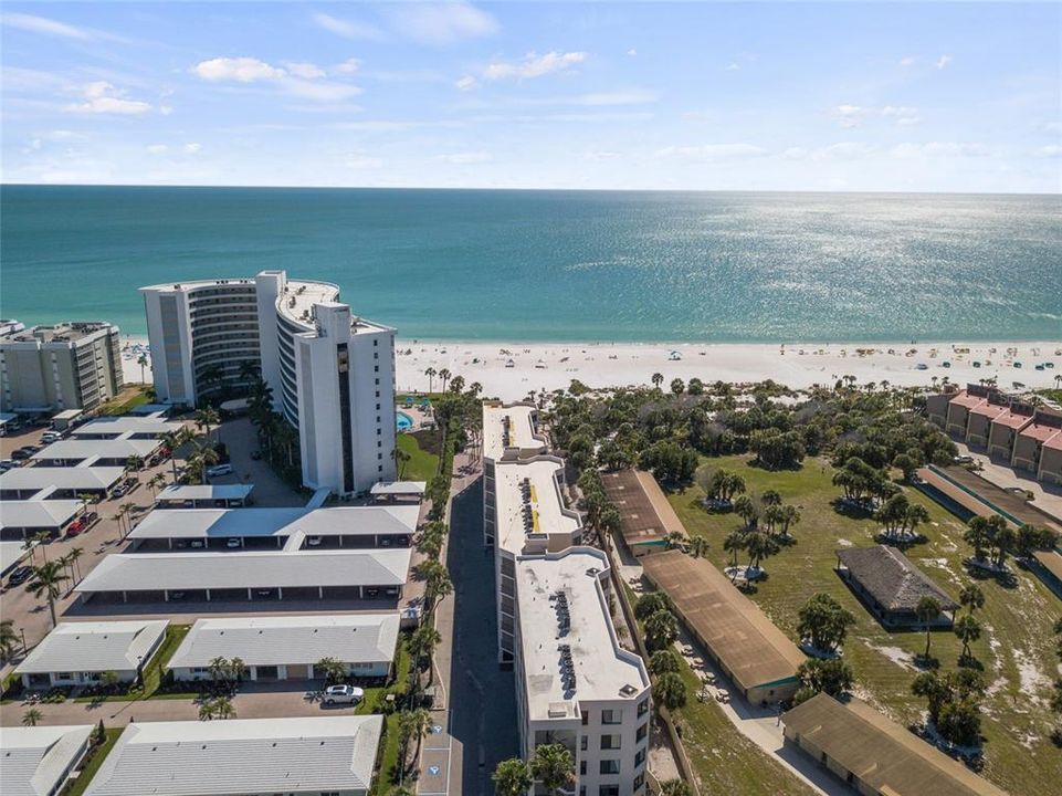 For Sale: $1,170,000 (2 beds, 0 baths, 1263 Square Feet)