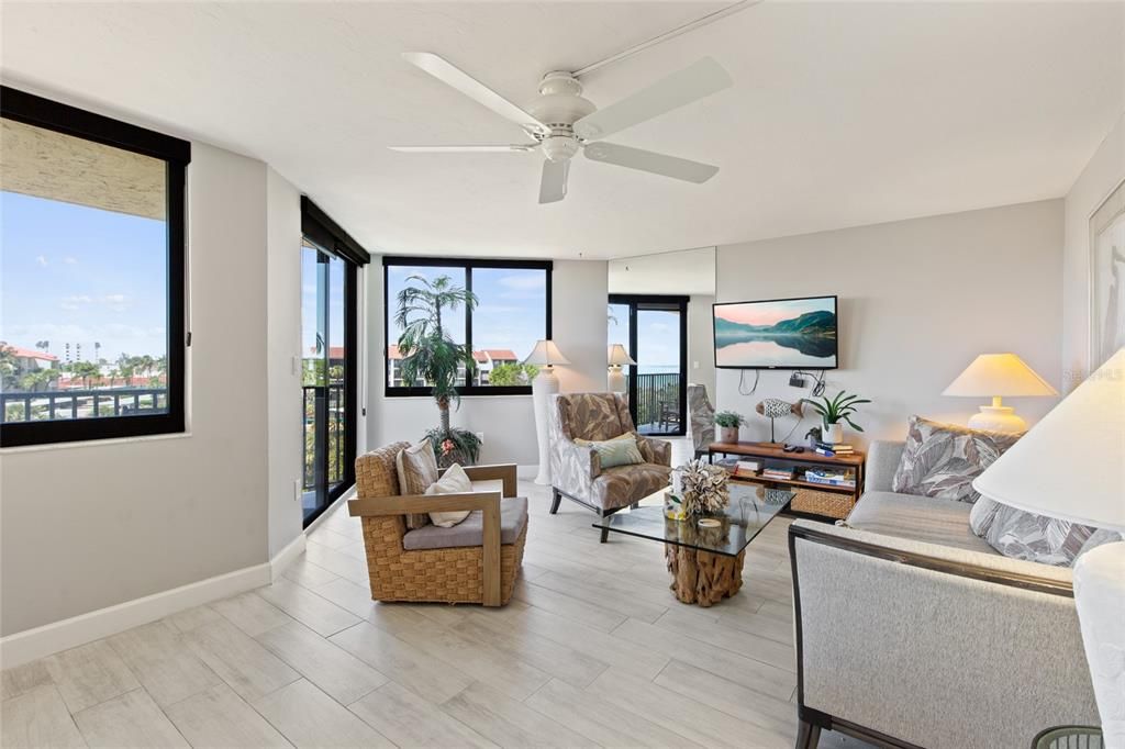 For Sale: $1,170,000 (2 beds, 0 baths, 1263 Square Feet)
