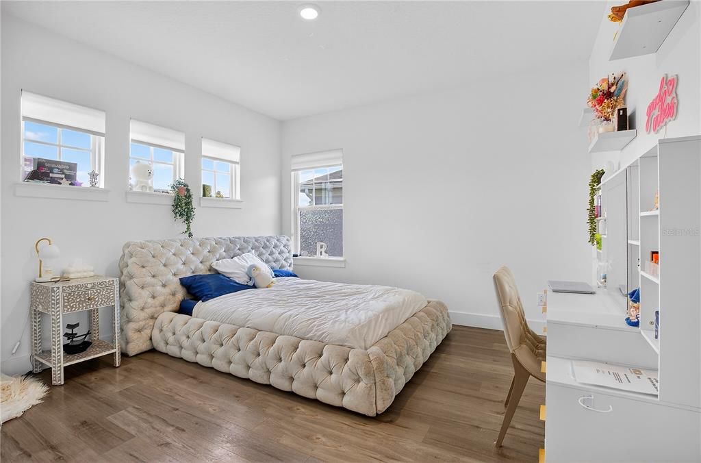 For Sale: $1,750,000 (5 beds, 4 baths, 3787 Square Feet)
