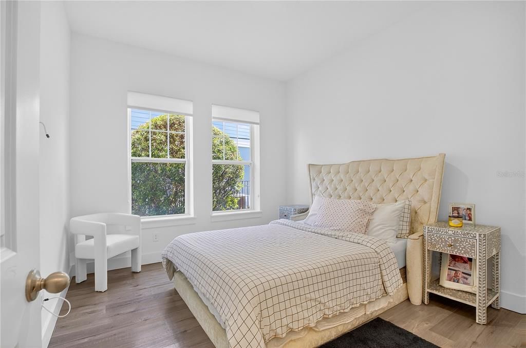 For Sale: $1,750,000 (5 beds, 4 baths, 3787 Square Feet)