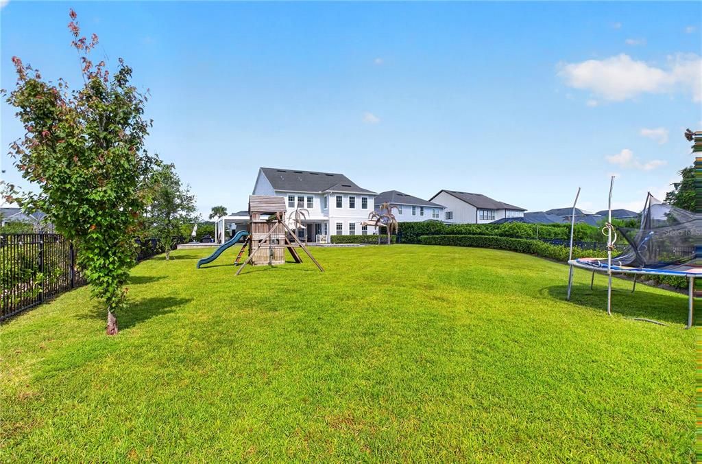 For Sale: $1,750,000 (5 beds, 4 baths, 3787 Square Feet)