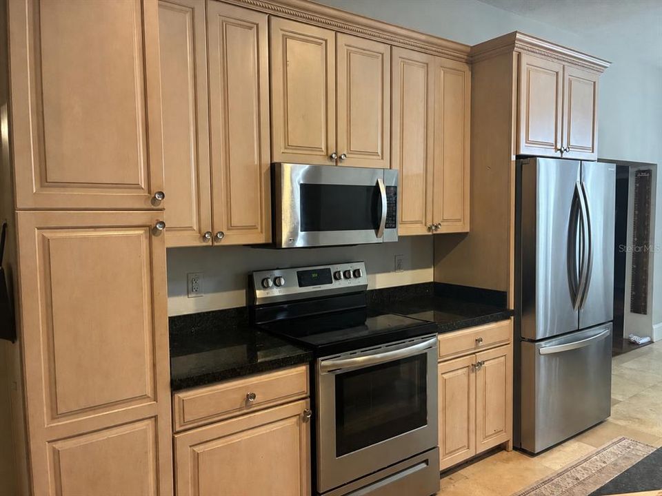 For Sale: $779,000 (4 beds, 3 baths, 3400 Square Feet)