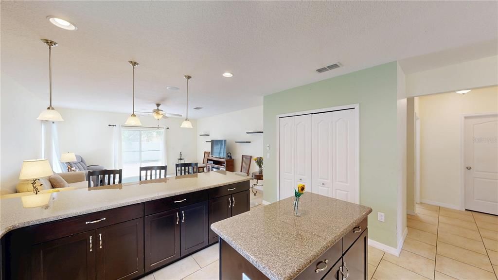 Active With Contract: $425,000 (4 beds, 2 baths, 2877 Square Feet)