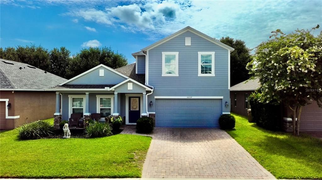 Active With Contract: $425,000 (4 beds, 2 baths, 2877 Square Feet)