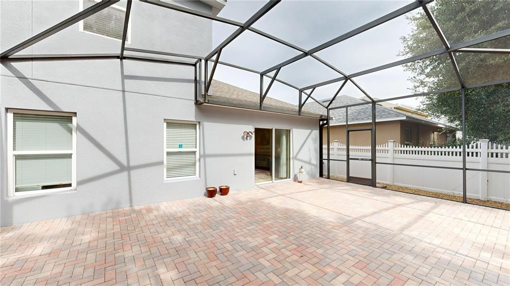 Active With Contract: $425,000 (4 beds, 2 baths, 2877 Square Feet)