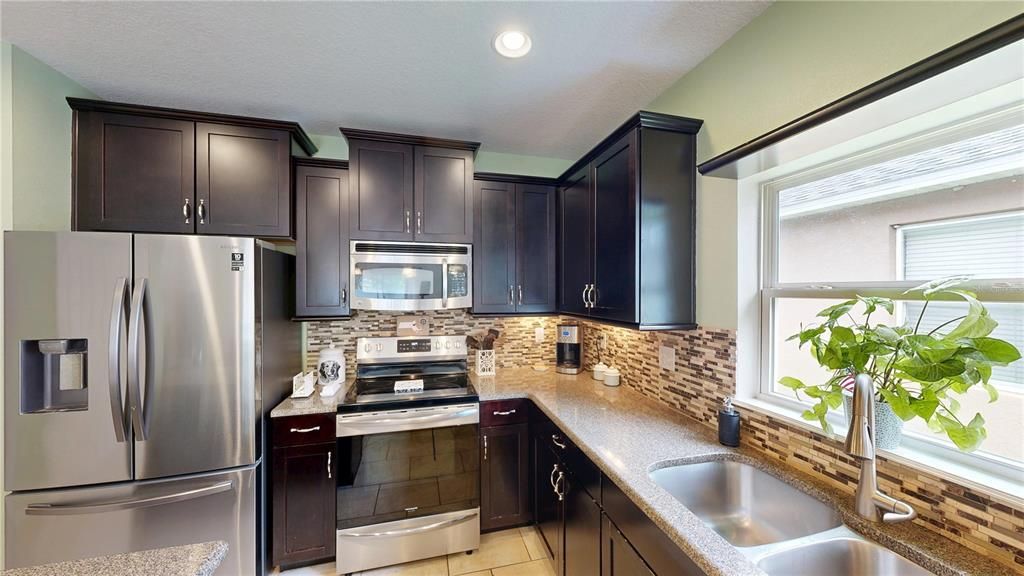 Active With Contract: $425,000 (4 beds, 2 baths, 2877 Square Feet)