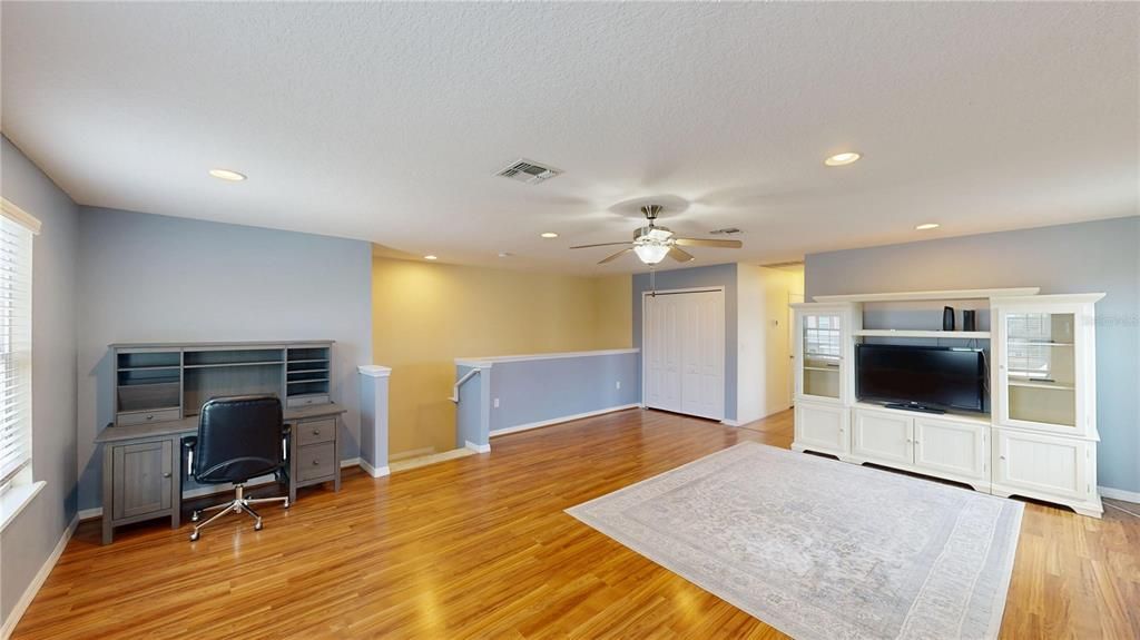 Active With Contract: $425,000 (4 beds, 2 baths, 2877 Square Feet)
