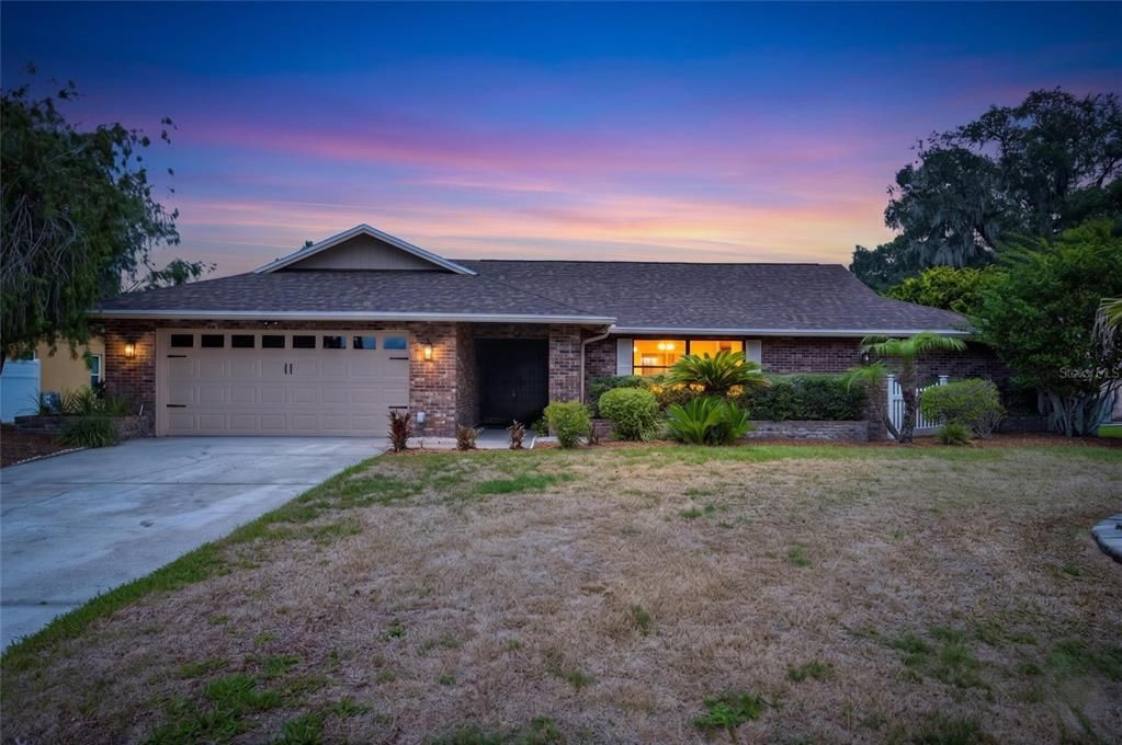 For Sale: $439,000 (3 beds, 2 baths, 2344 Square Feet)