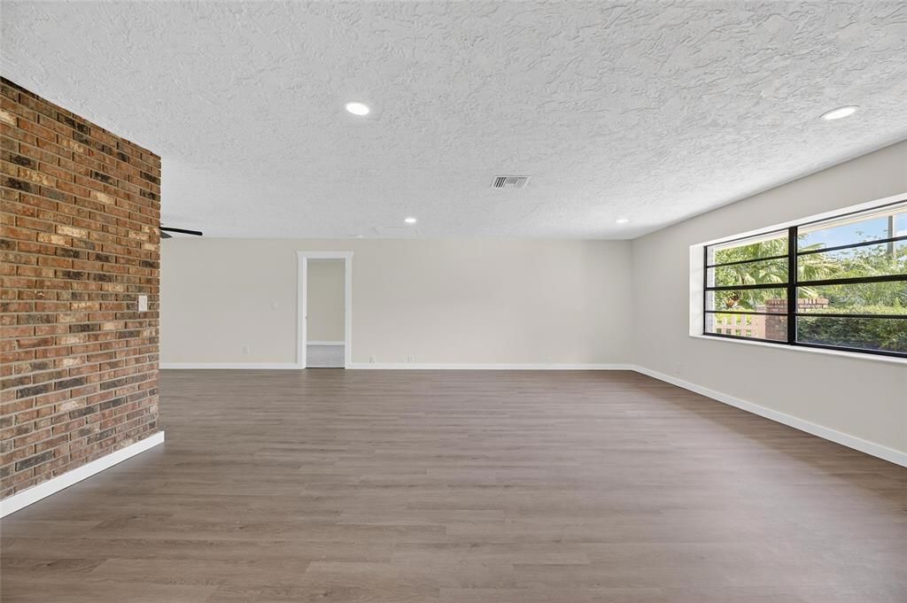 For Sale: $439,000 (3 beds, 2 baths, 2344 Square Feet)
