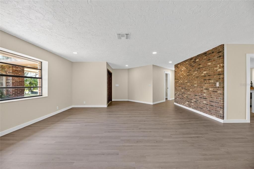 For Sale: $439,000 (3 beds, 2 baths, 2344 Square Feet)