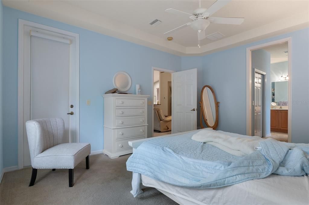 For Sale: $269,900 (2 beds, 2 baths, 1527 Square Feet)
