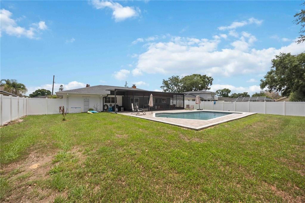 For Sale: $389,900 (4 beds, 2 baths, 1893 Square Feet)
