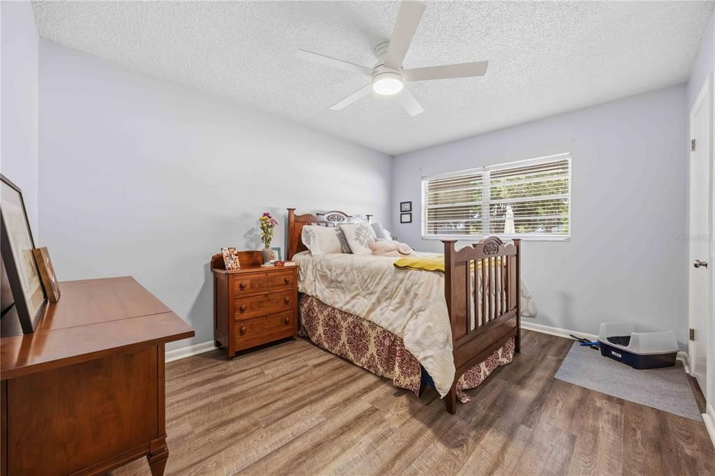 For Sale: $389,900 (4 beds, 2 baths, 1893 Square Feet)