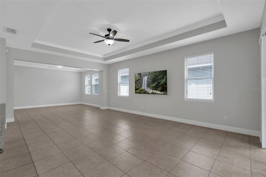 For Sale: $675,000 (4 beds, 3 baths, 2214 Square Feet)