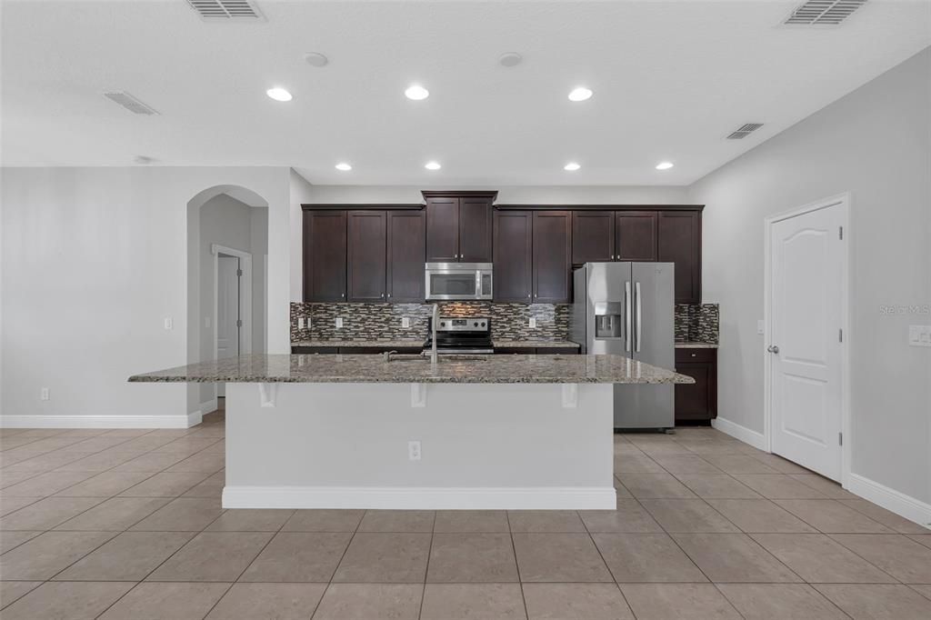 For Sale: $675,000 (4 beds, 3 baths, 2214 Square Feet)