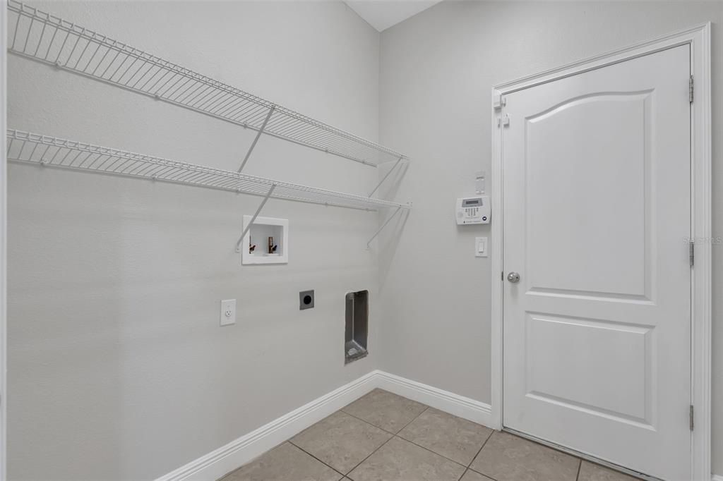 For Sale: $675,000 (4 beds, 3 baths, 2214 Square Feet)
