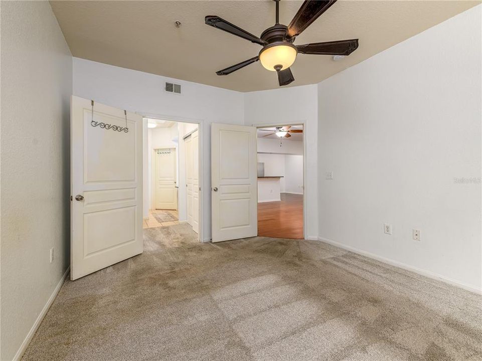 For Sale: $219,000 (3 beds, 2 baths, 1292 Square Feet)