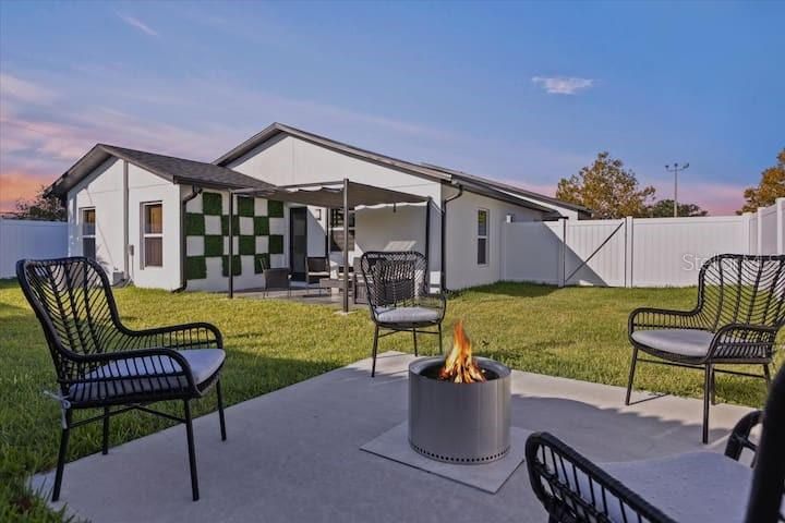 For Sale: $699,900 (3 beds, 2 baths, 1411 Square Feet)