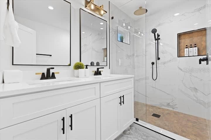 For Sale: $699,900 (3 beds, 2 baths, 1411 Square Feet)