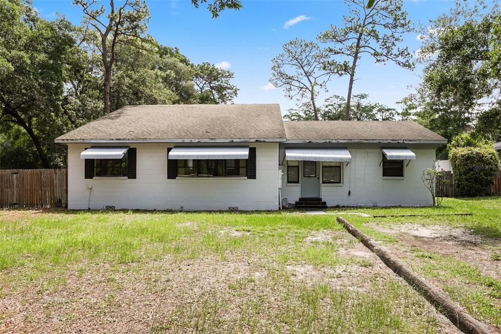 For Sale: $398,900 (3 beds, 2 baths, 1225 Square Feet)