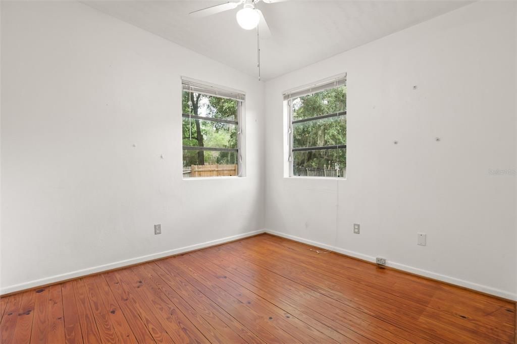 For Sale: $398,900 (3 beds, 2 baths, 1225 Square Feet)