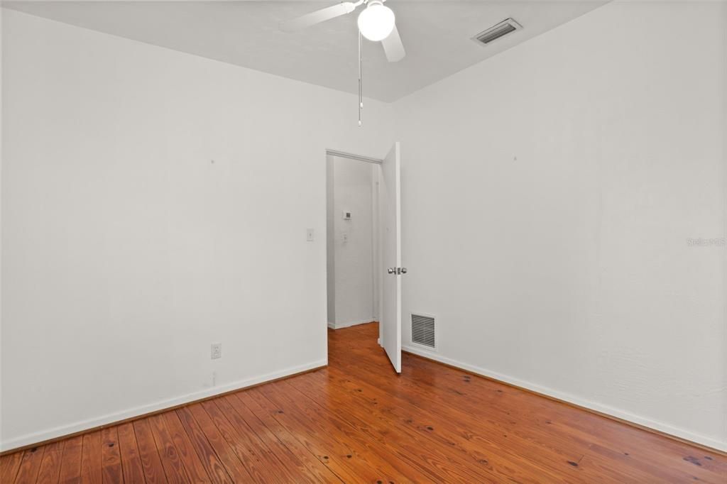 For Sale: $398,900 (3 beds, 2 baths, 1225 Square Feet)
