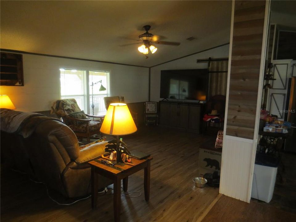For Rent: $1,795 (3 beds, 2 baths, 1782 Square Feet)