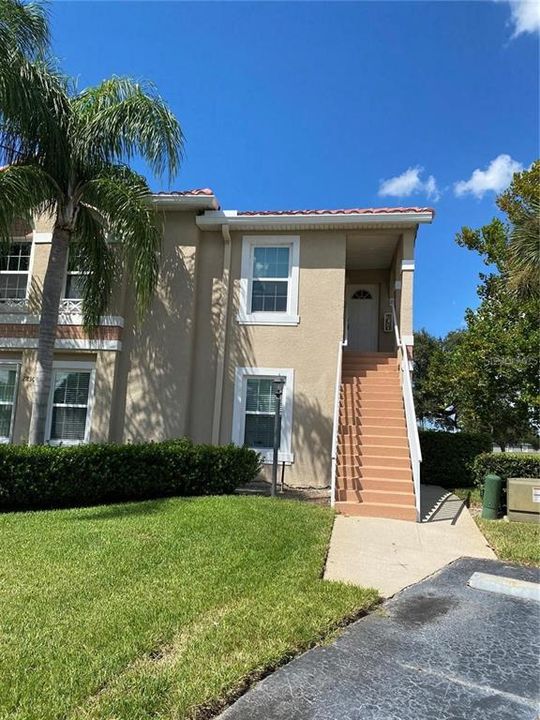 Active With Contract: $1,500 (3 beds, 2 baths, 1136 Square Feet)