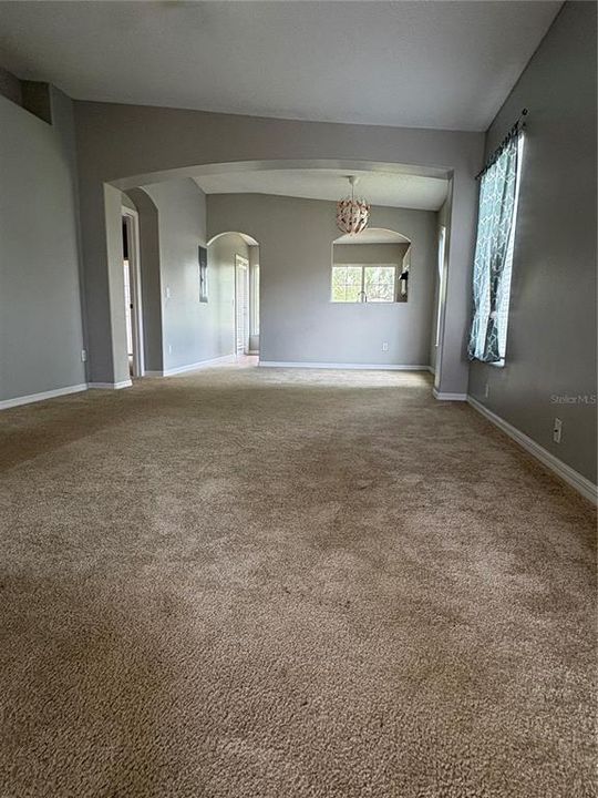 Active With Contract: $1,500 (3 beds, 2 baths, 1136 Square Feet)