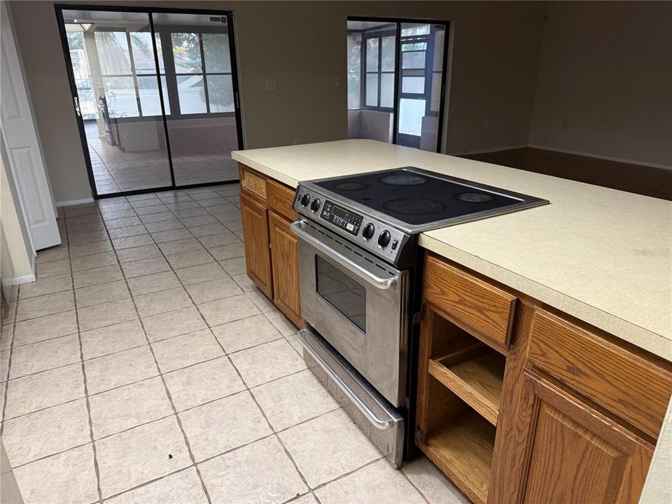 For Sale: $195,000 (3 beds, 2 baths, 1454 Square Feet)