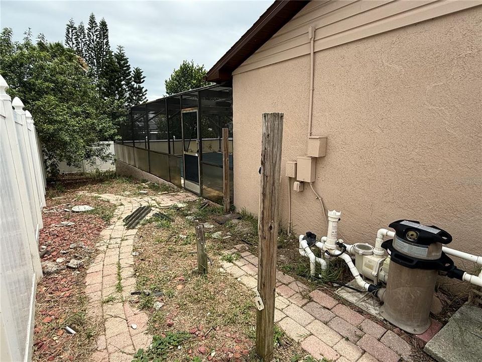 For Sale: $195,000 (3 beds, 2 baths, 1454 Square Feet)