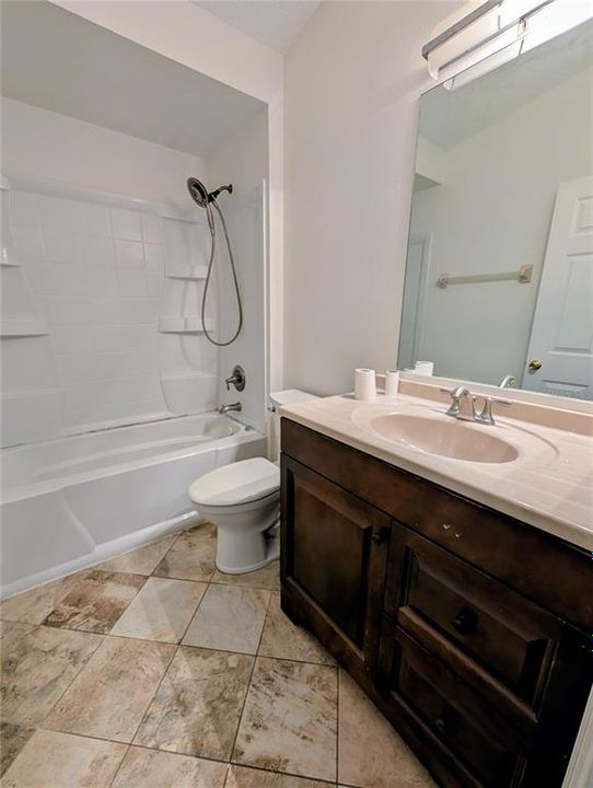 For Rent: $2,600 (4 beds, 2 baths, 2014 Square Feet)