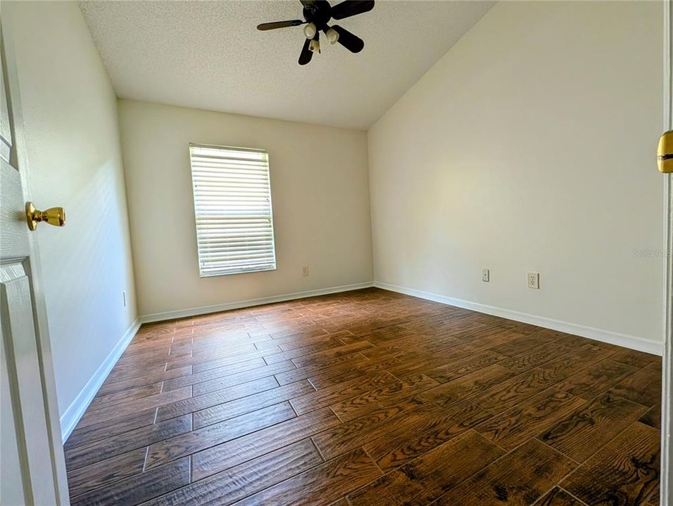 For Rent: $2,600 (4 beds, 2 baths, 2014 Square Feet)