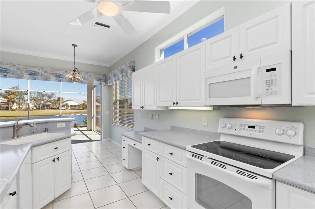 For Rent: $1,900 (3 beds, 2 baths, 2077 Square Feet)