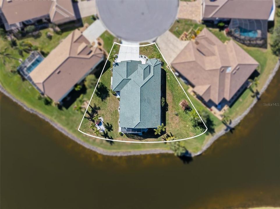 For Rent: $1,900 (3 beds, 2 baths, 2077 Square Feet)