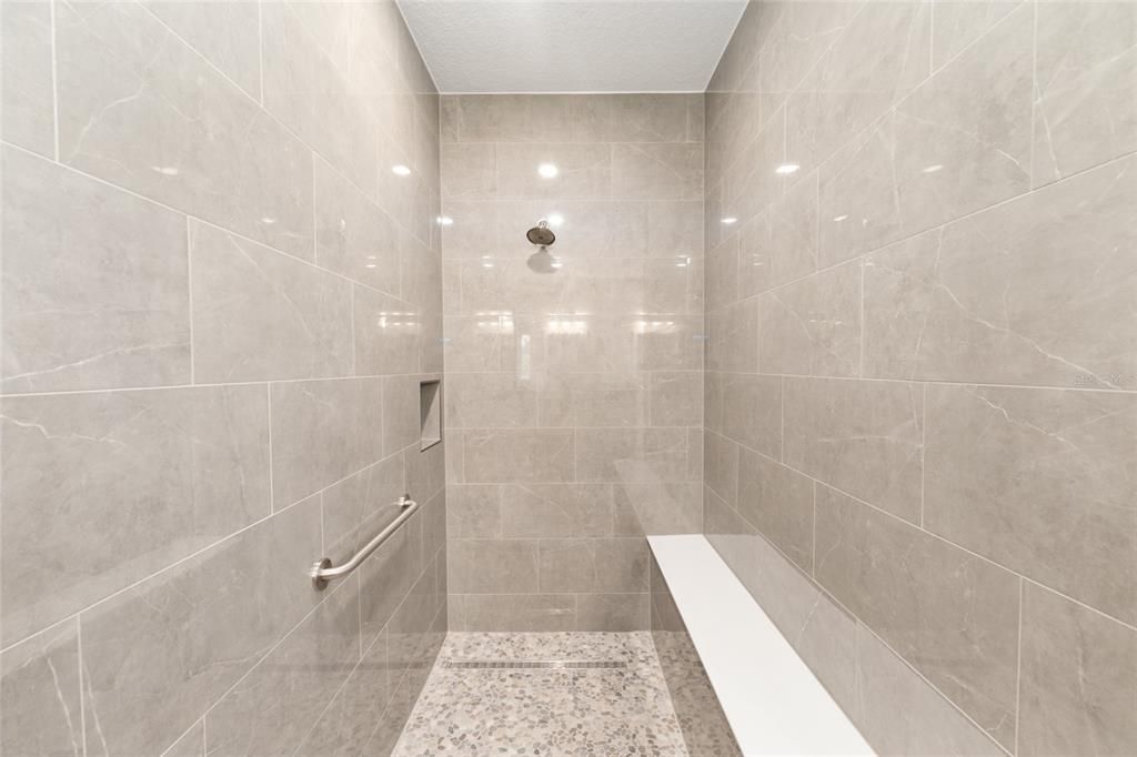 Active With Contract: $759,630 (3 beds, 3 baths, 2870 Square Feet)