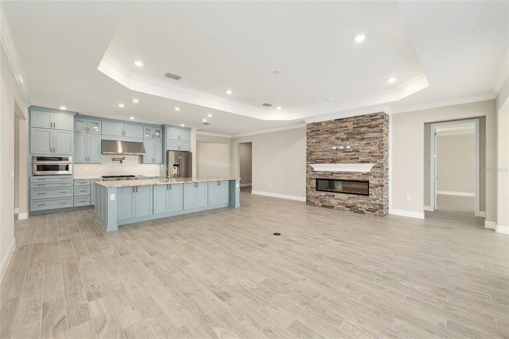 Active With Contract: $759,630 (3 beds, 3 baths, 2870 Square Feet)