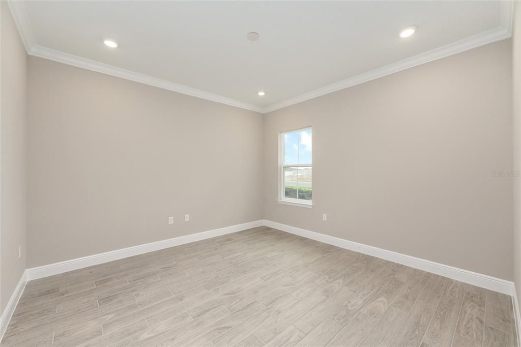 Active With Contract: $759,630 (3 beds, 3 baths, 2870 Square Feet)
