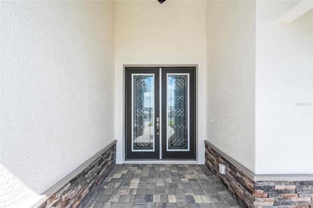 Active With Contract: $759,630 (3 beds, 3 baths, 2870 Square Feet)