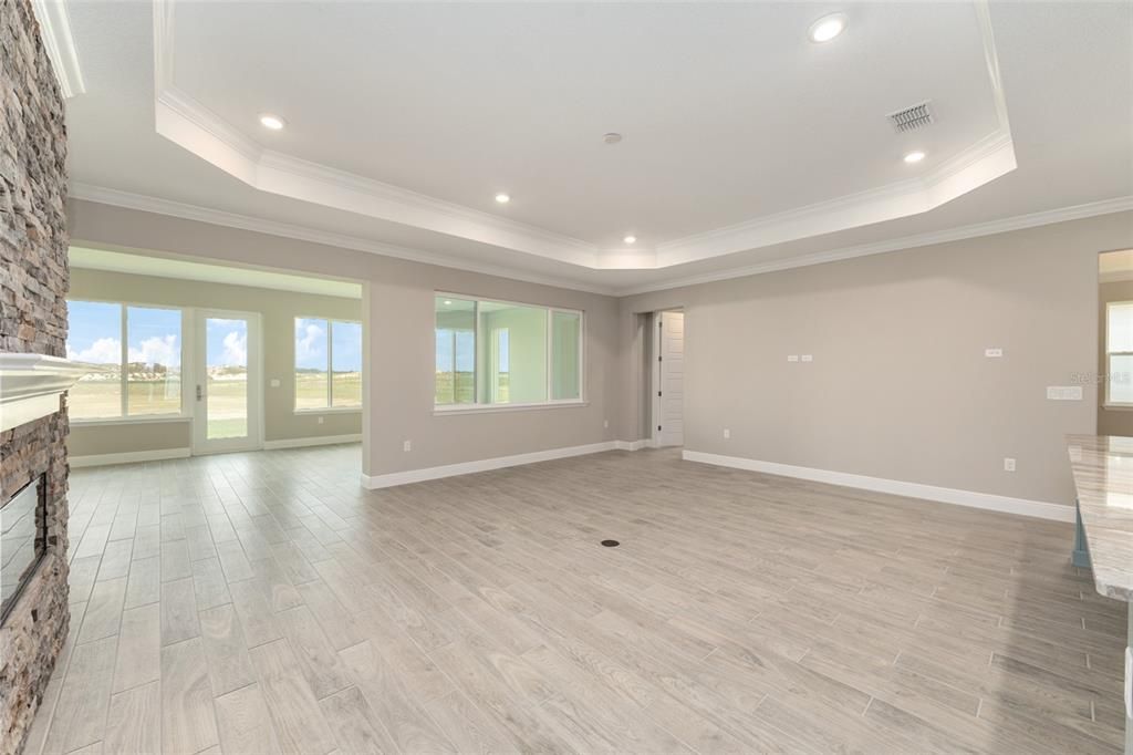 Active With Contract: $759,630 (3 beds, 3 baths, 2870 Square Feet)