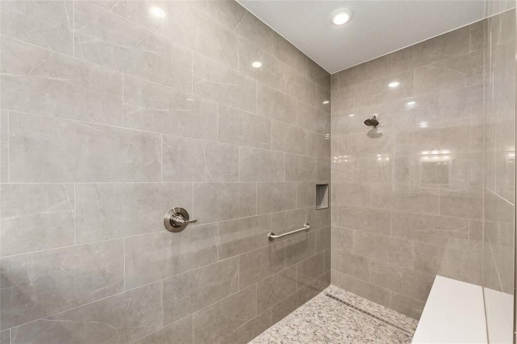 Active With Contract: $759,630 (3 beds, 3 baths, 2870 Square Feet)