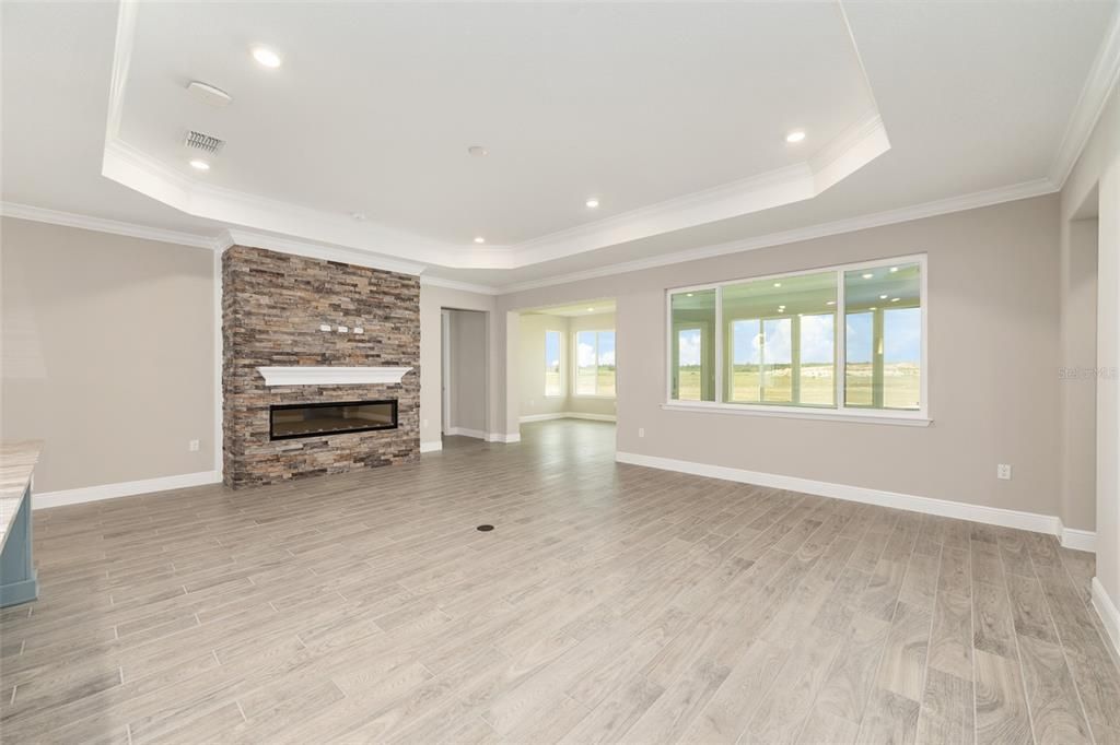 Active With Contract: $759,630 (3 beds, 3 baths, 2870 Square Feet)