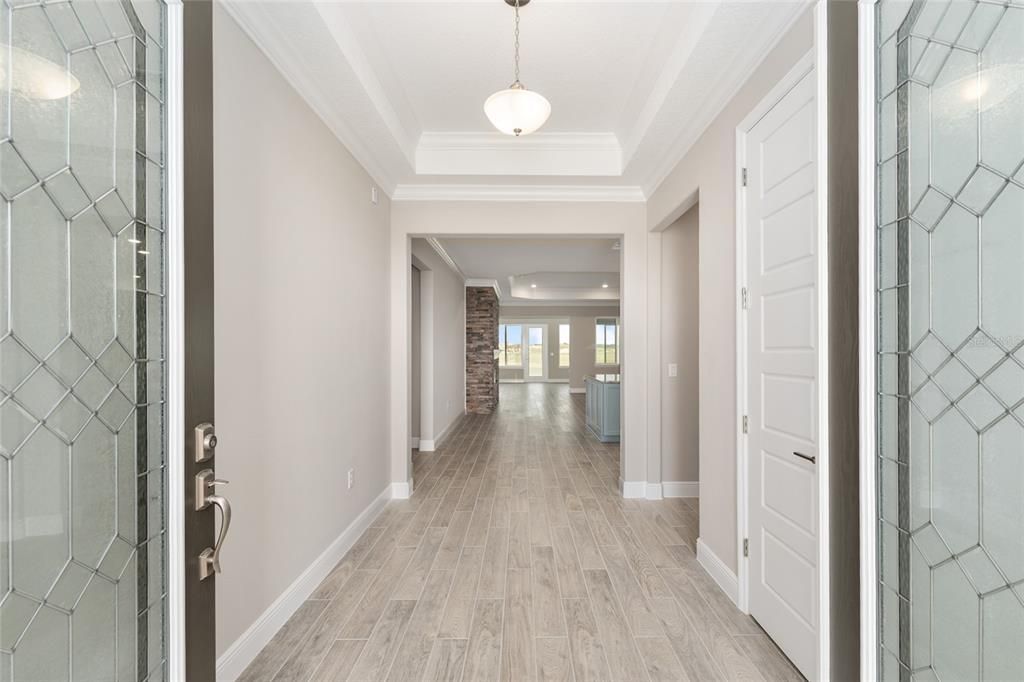 Active With Contract: $759,630 (3 beds, 3 baths, 2870 Square Feet)