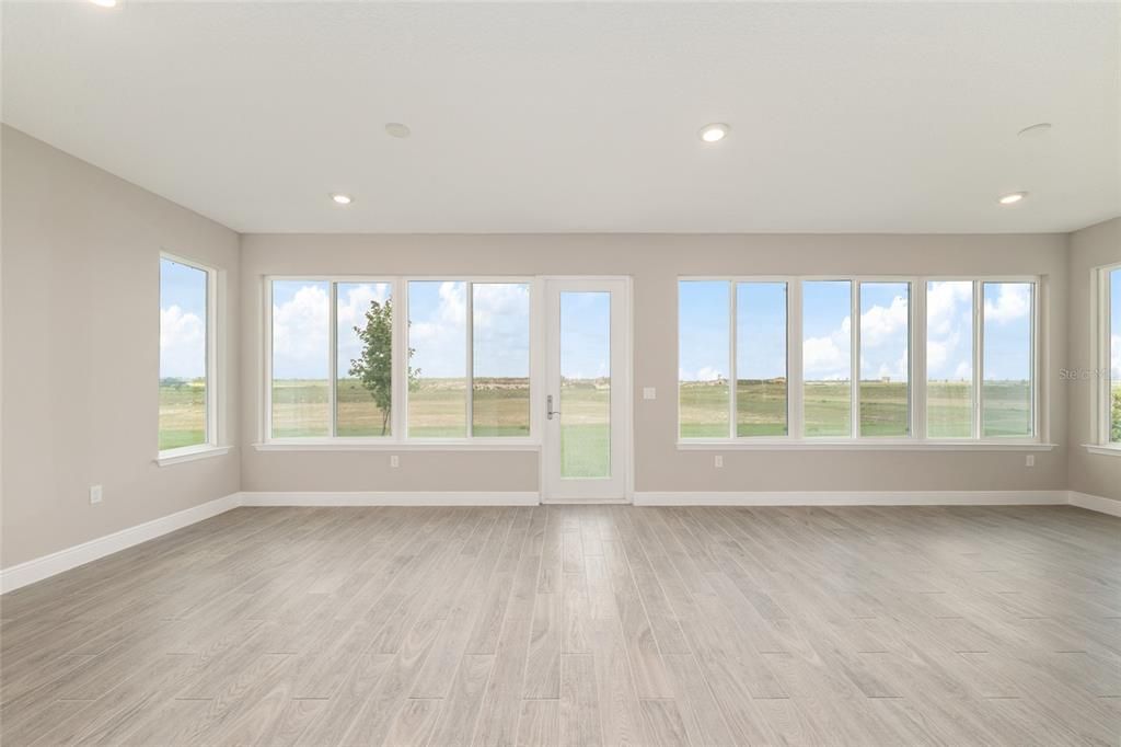 Active With Contract: $759,630 (3 beds, 3 baths, 2870 Square Feet)