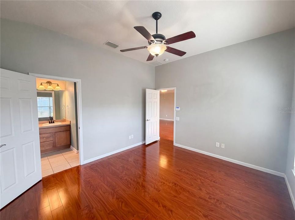 En Venta: $295,000 (3 camas, 2 baños, 1814 Pies cuadrados)