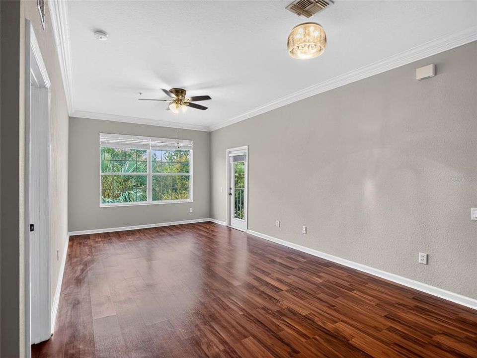 For Rent: $1,950 (3 beds, 2 baths, 1408 Square Feet)