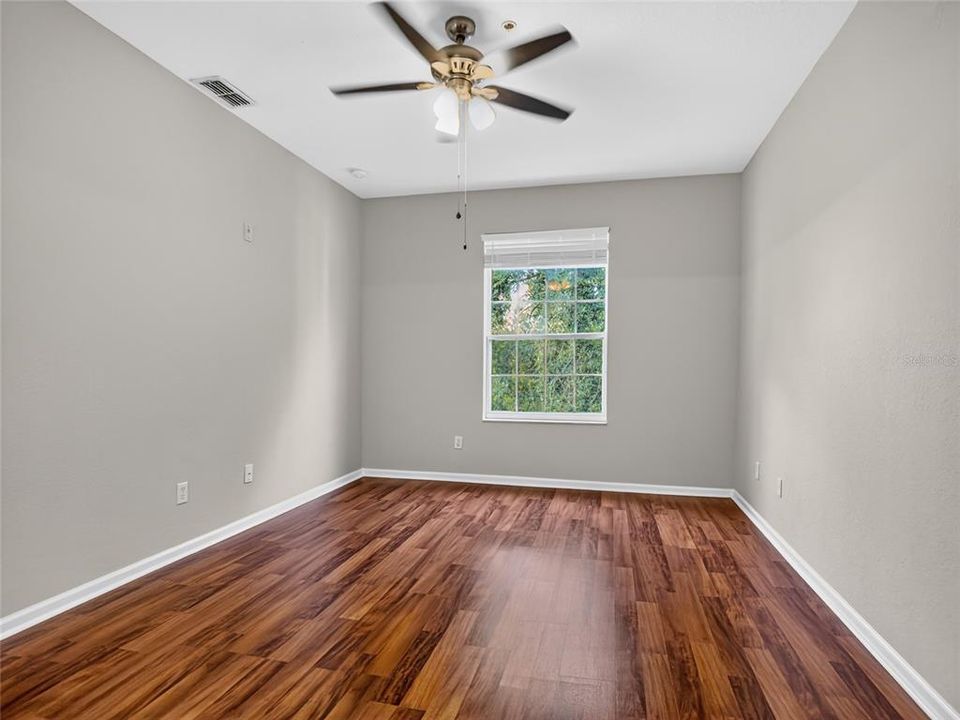 For Rent: $1,950 (3 beds, 2 baths, 1408 Square Feet)